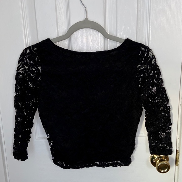 Crop top - Picture 2 of 2